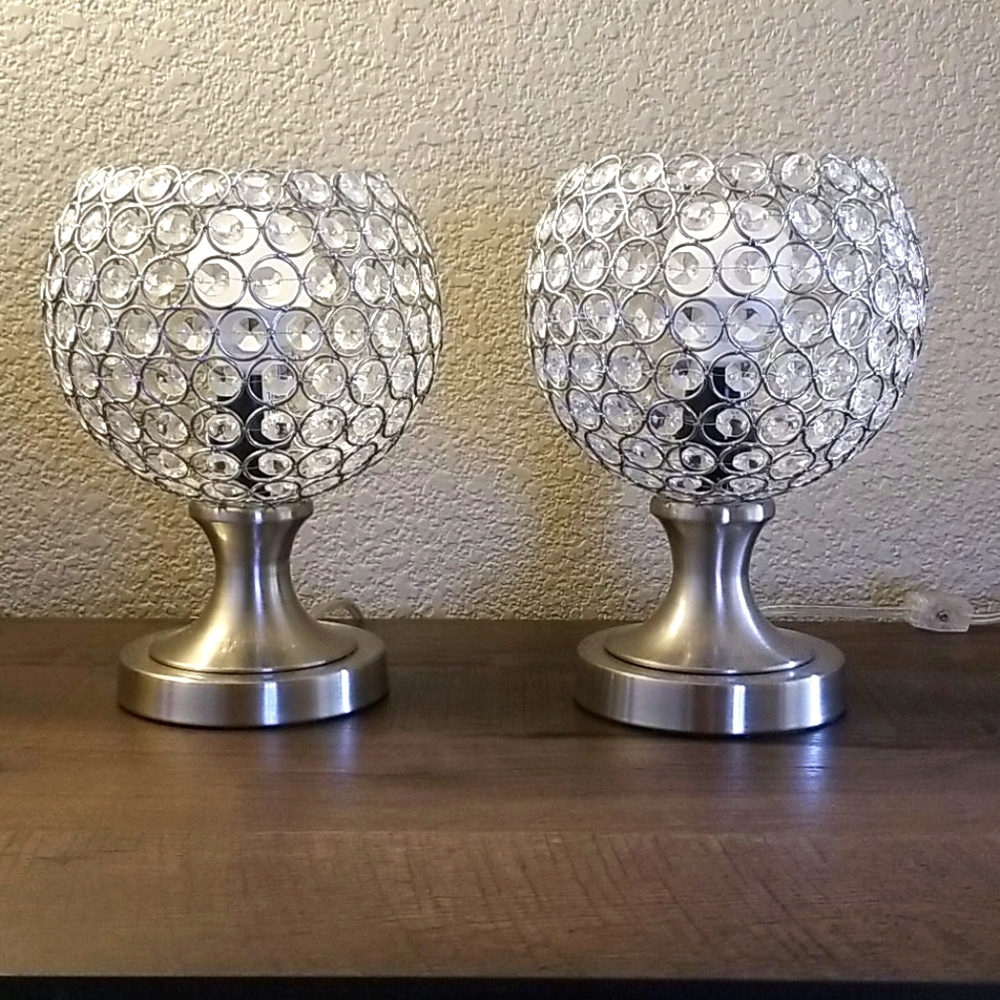 Chandelier & two end table lamps Set - Picture 2 of 7